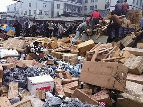 閘北區(qū)過期礦泉水銷毀中心,閘北區(qū)不合格產(chǎn)品銷毀流程_上海誠信物資回收_95供求網(wǎng)